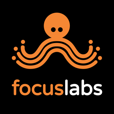 Focuslabs_Logo schwarzer Hitnergrund